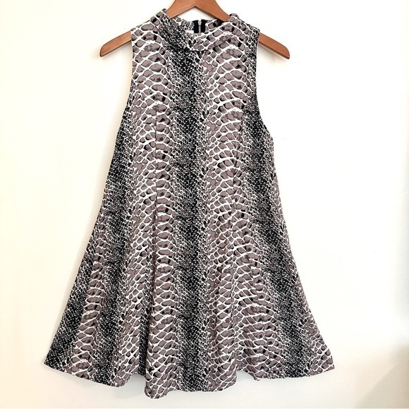 fab'rik Dresses & Skirts - Fab’rik Snakeskin Print Sleeveless Dress Size Large